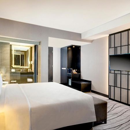 Grand Swiss-Belhotel Darmo Surabaya Exterior foto