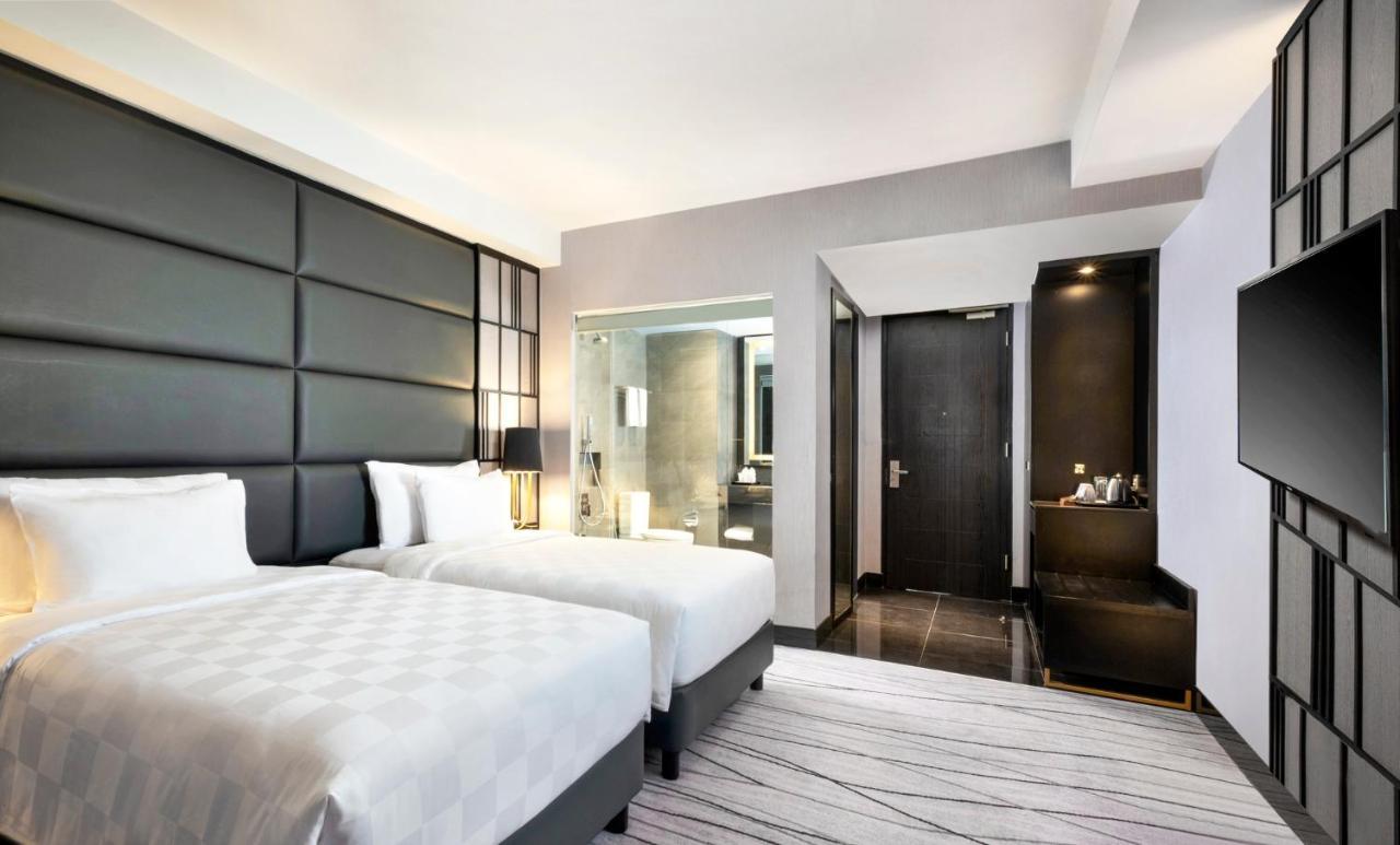 Grand Swiss-Belhotel Darmo Surabaya Exterior foto